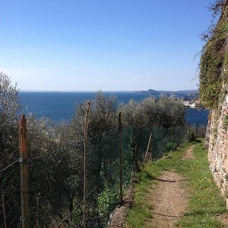 Casa Mirella - Toscolano Maderno Villa Bagian luar foto