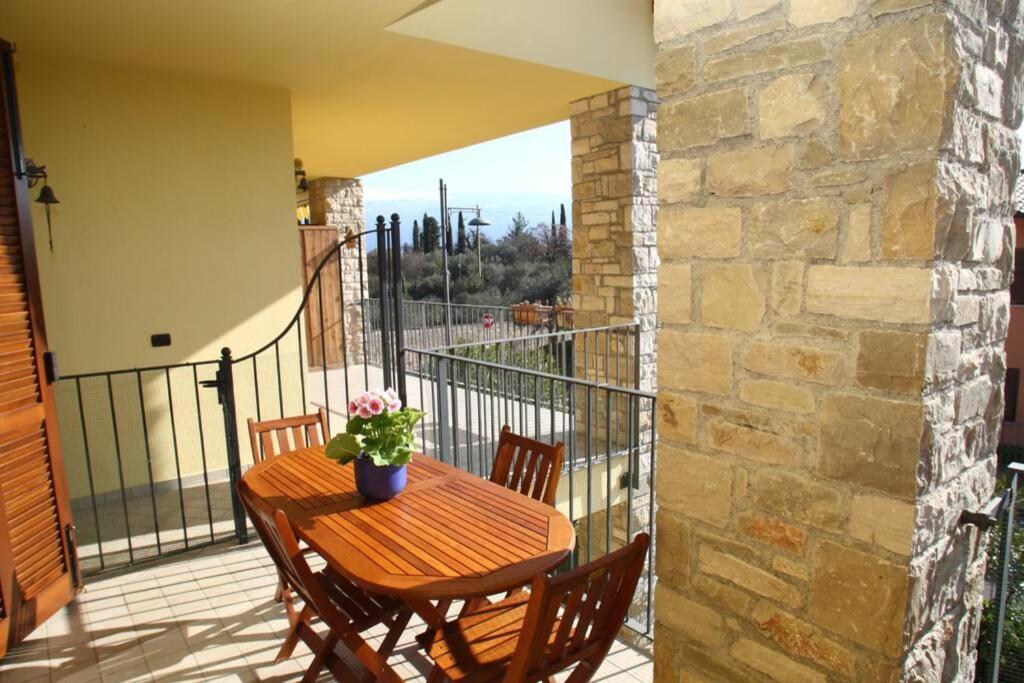Casa Mirella - Toscolano Maderno Villa Bagian luar foto