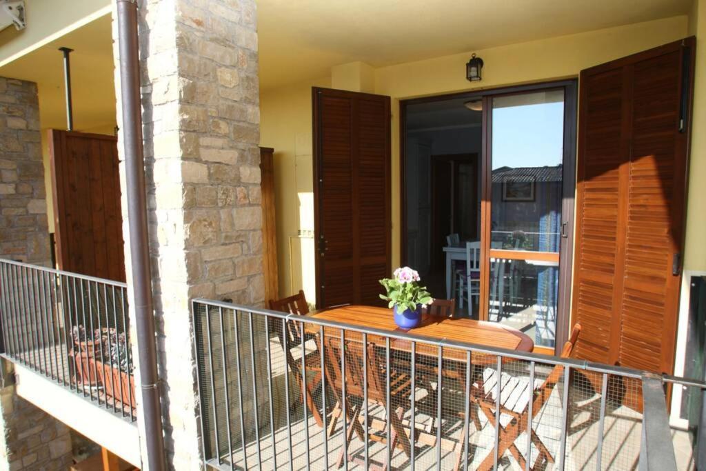 Casa Mirella - Toscolano Maderno Villa Bagian luar foto