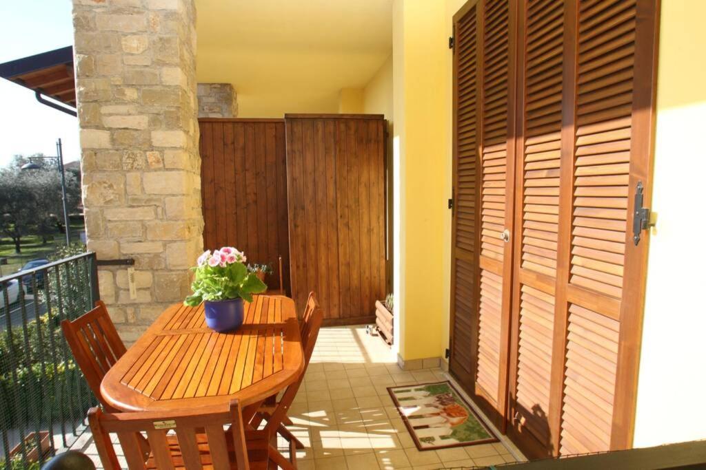 Casa Mirella - Toscolano Maderno Villa Bagian luar foto